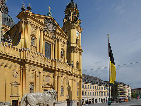 Theatinerkirche Fotos